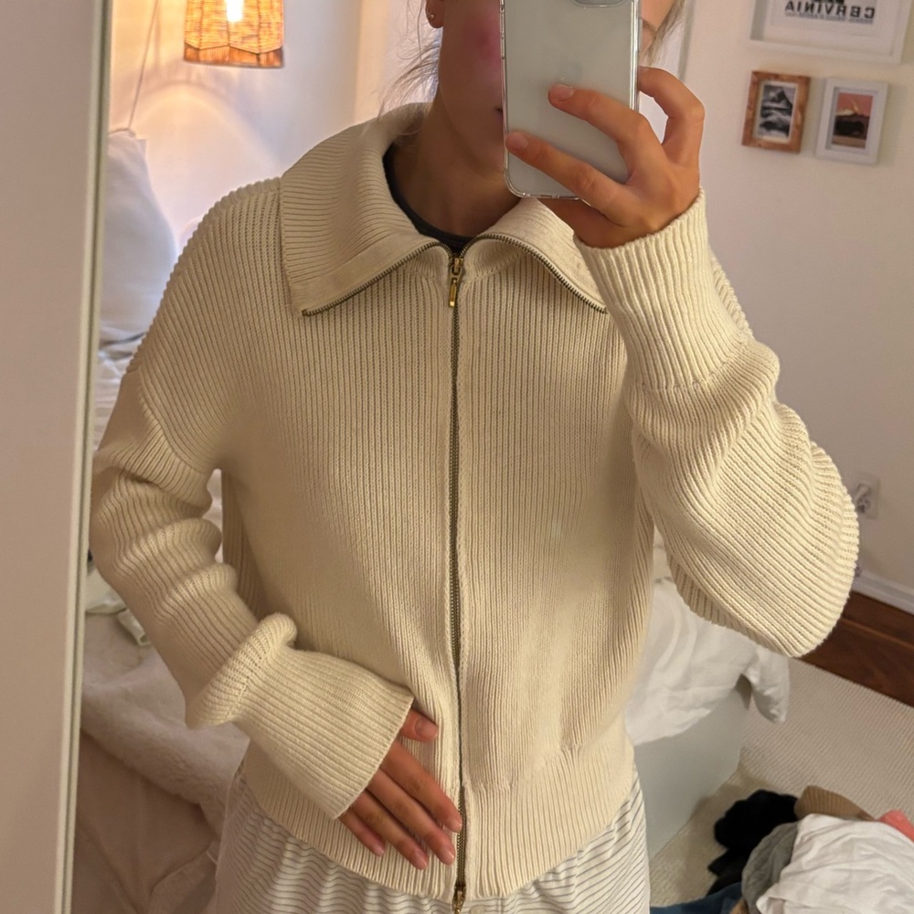 Abercrombie and Fitch ribbed zip up cardigan